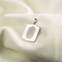 Dije con Huella Rectangular de Plata - Imagen 1